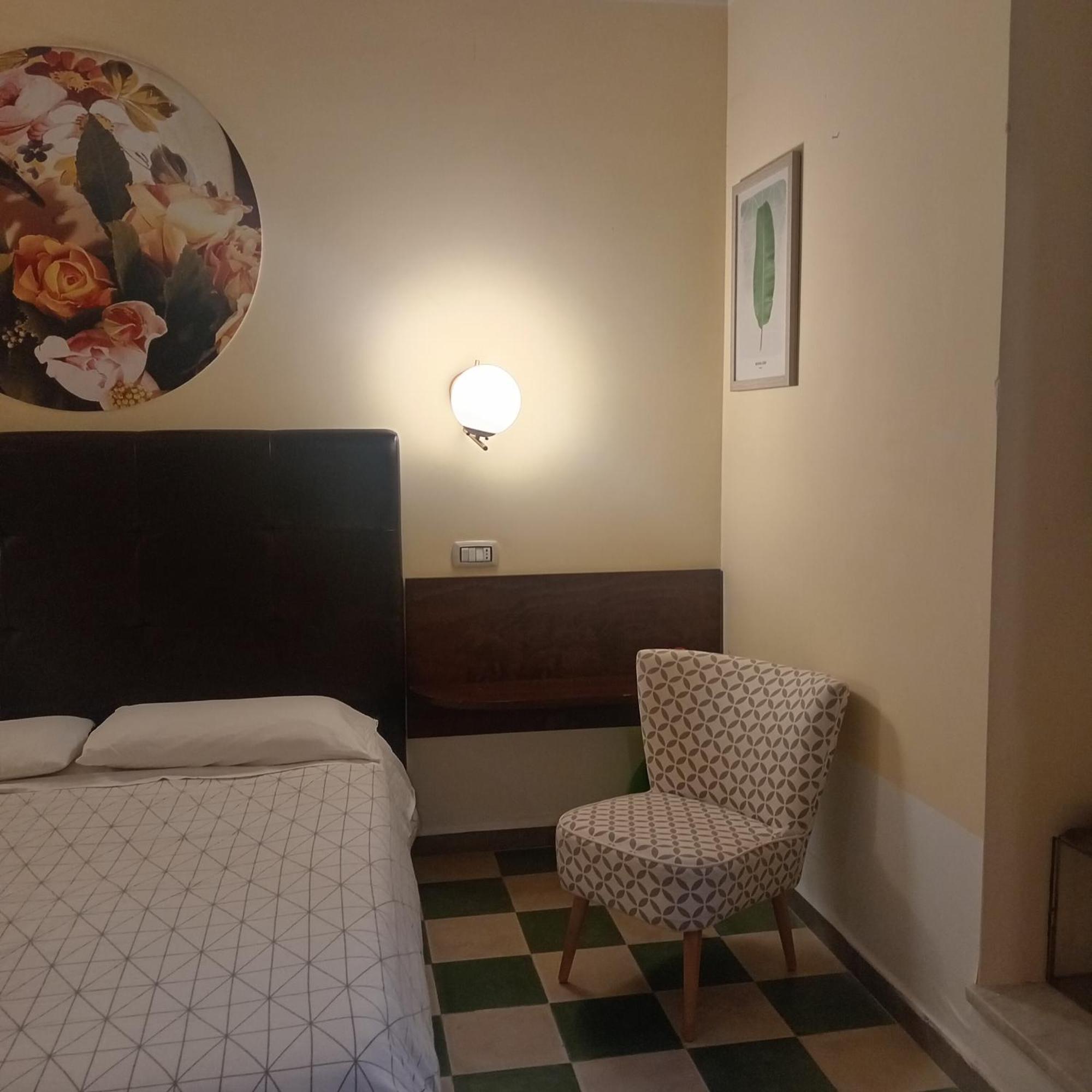 לצ'ה Piazza Verdi Liberty House מראה חיצוני תמונה