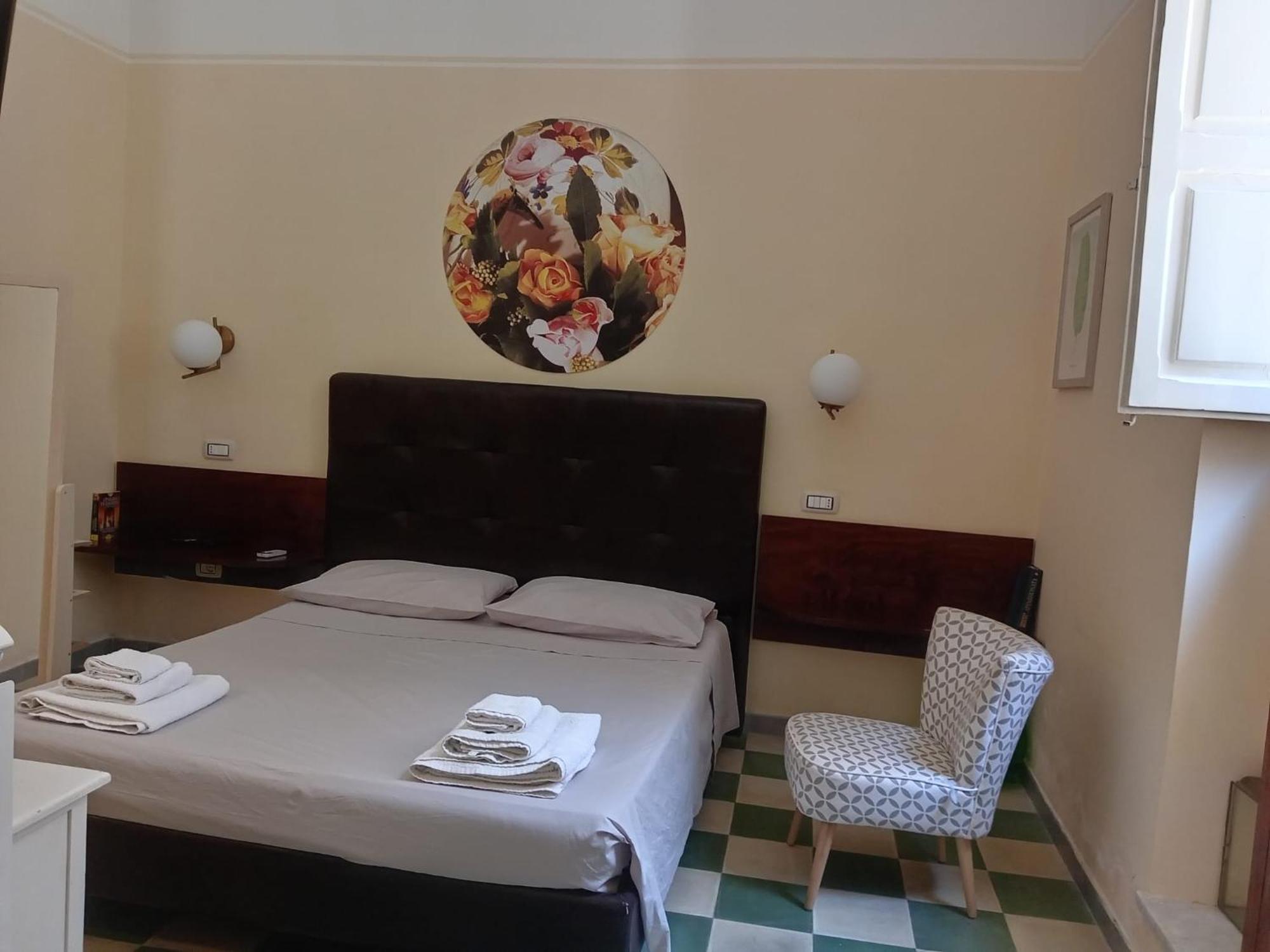 לצ'ה Piazza Verdi Liberty House מראה חיצוני תמונה